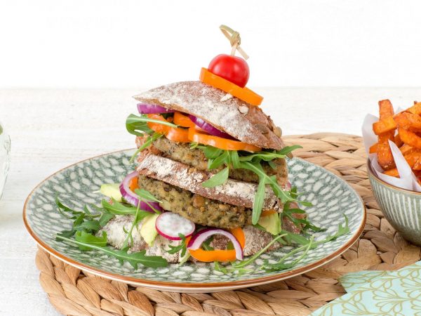 Schouten Specialist in the development of plant-based products - meat substitutes: Vegetarian Kale Quinoa Burger