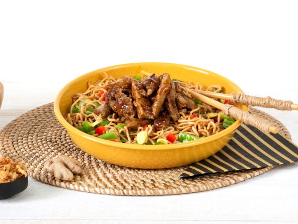 Specialist in de ontwikkeling van vegan en plant-based producten: Vegan Stukjes als van Rund – Teriyaki