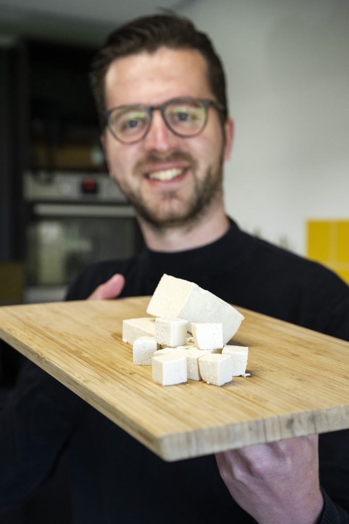 Marijn ter Horst - category manager bij Marley Spoon met de vegan tofu van Schouten. Klantcase: Marley Spoon