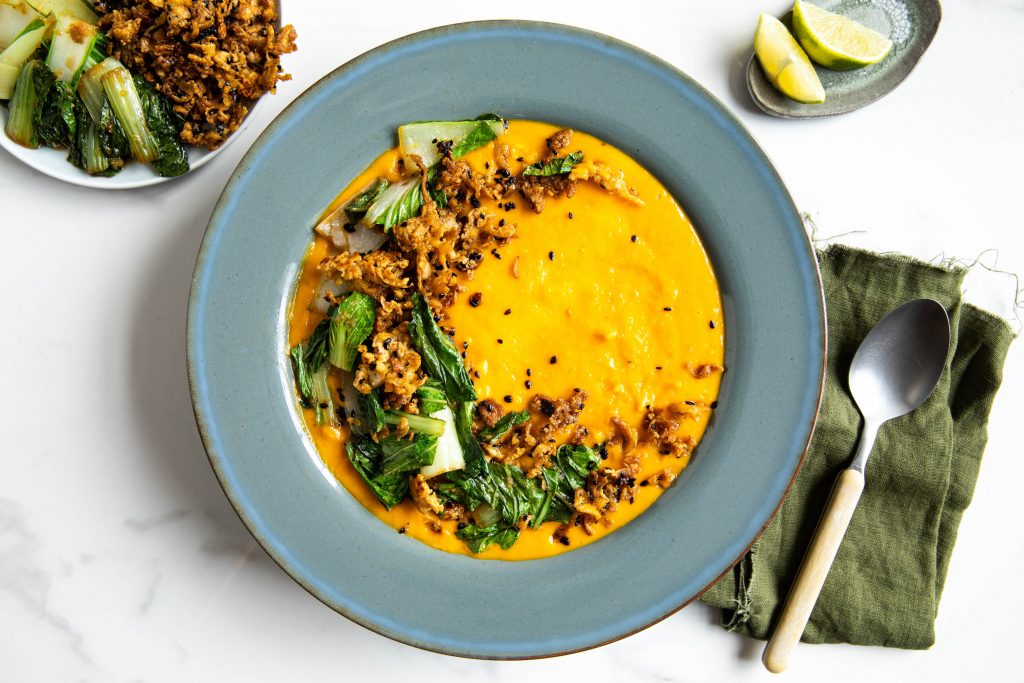 Heerlijke vegan tofumaaltijdsoep van Marley Spoon met de vegan Tofu van Schouten. 