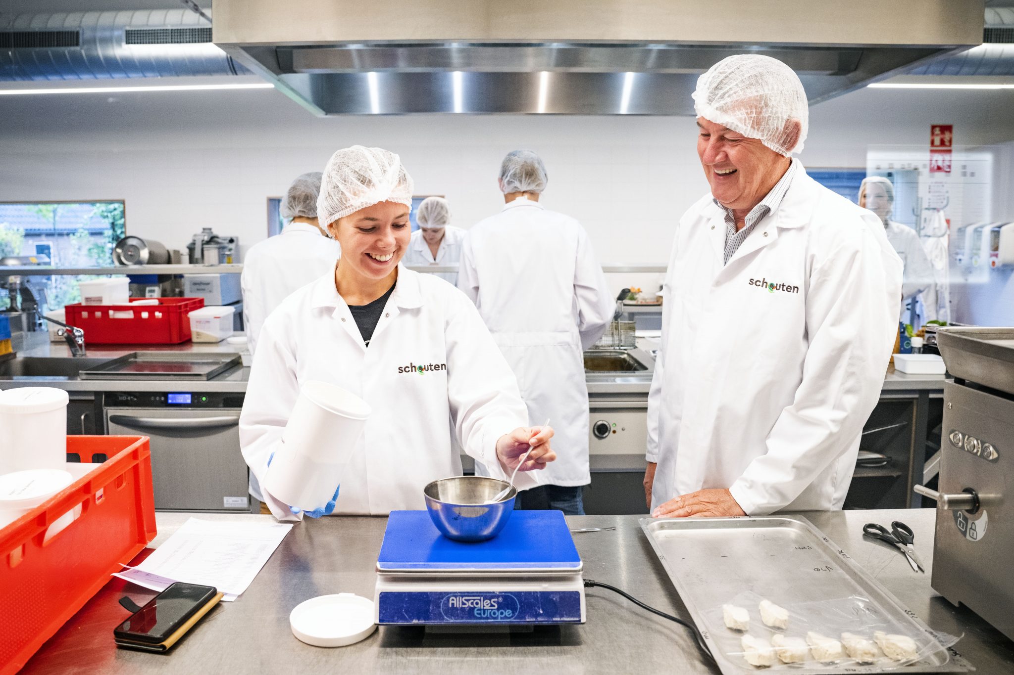 Specialist in the development of vegan and plant-based products: Henk Schouten with a product developer in the R&D kitchen at Schouten
