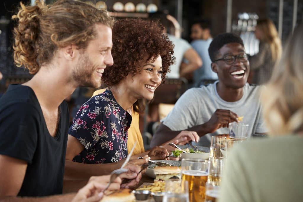 Blije mensen eten door de eiwittransitie meer vleesvervanger
