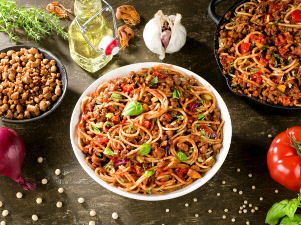 Specialist in de ontwikkeling van vegan en plant-based producten: Vegan Rul Gehakt Koelvers