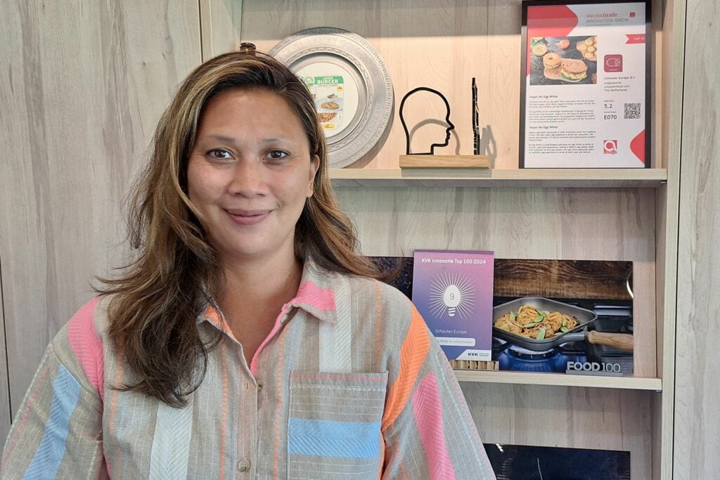 Julia van Rijsingen – Sales & Order Specialist